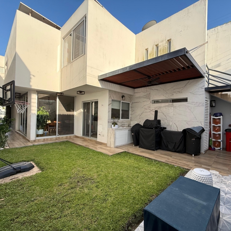 RESIDENCIA DE LUJO EN FRACCIONAMIENTO EXCLUSIVO