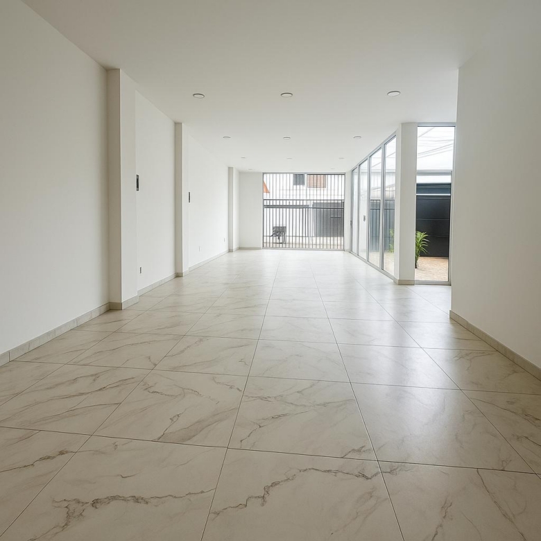 LOCAL 60 M2 EN COL. VOLCANES LISTO PARA ESTRENAR