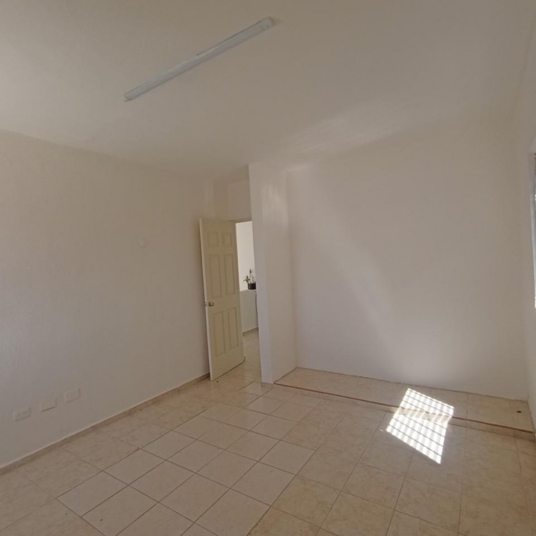 Casa de 2 Niveles en Venta sobre Avenida Principal de Playa del Carmen