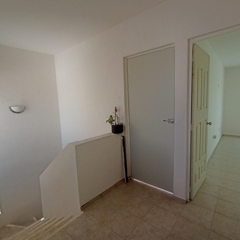 Casa de 2 Niveles en Venta sobre Avenida Principal de Playa del Carmen