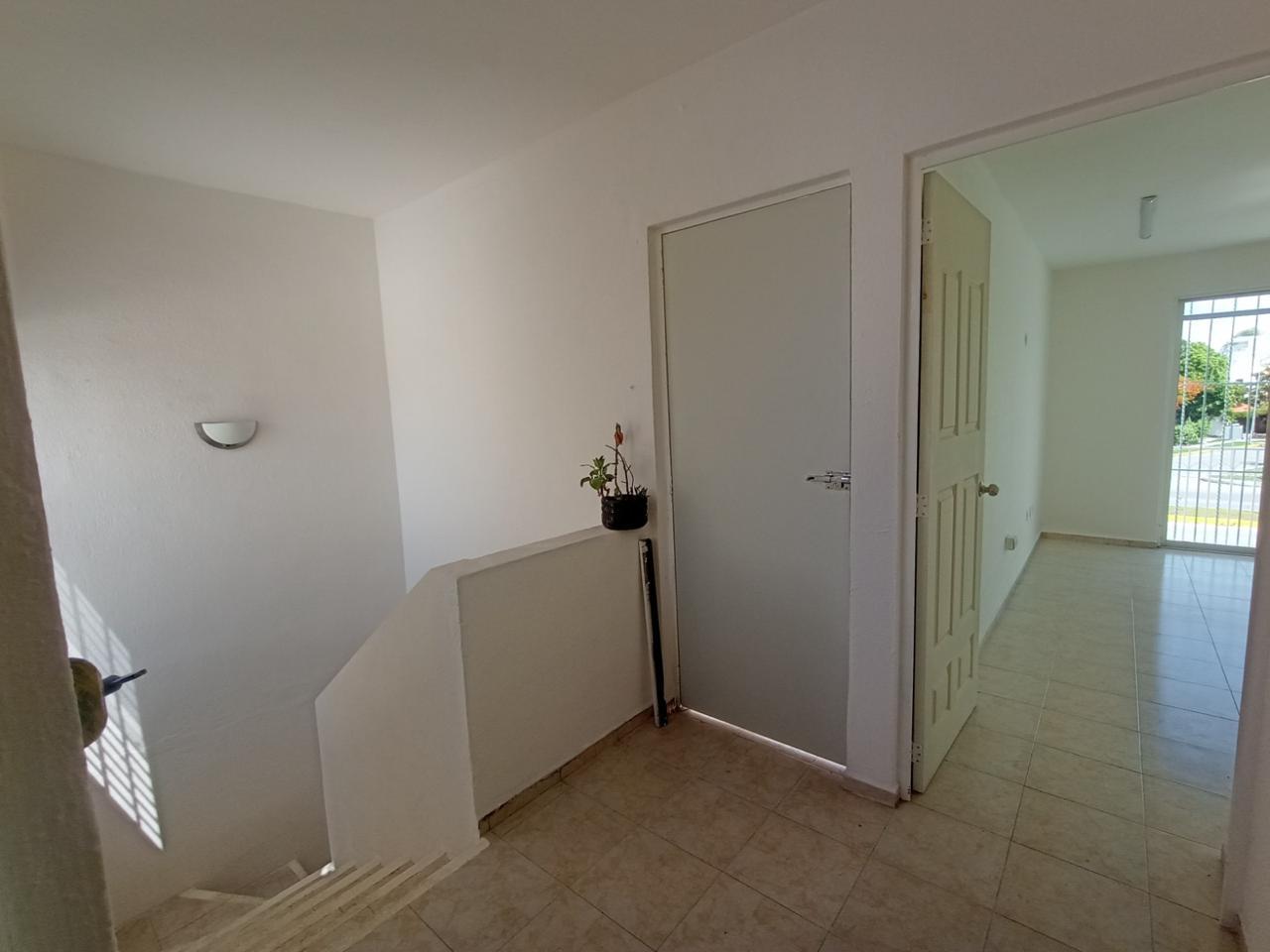 Casa de 2 Niveles en Venta sobre Avenida Principal de Playa del Carmen