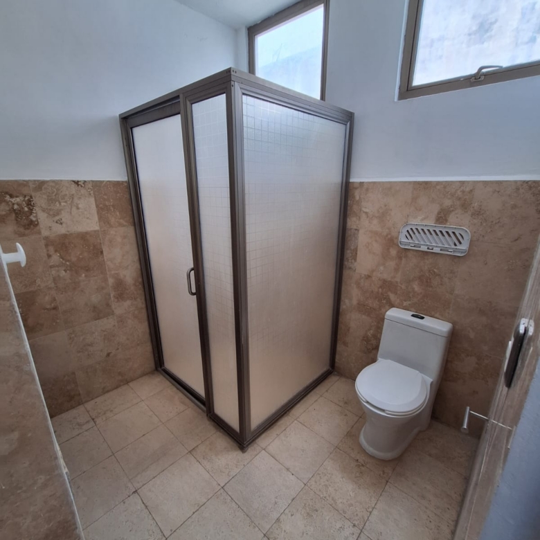 Hermosa residencia con amplio jardín
