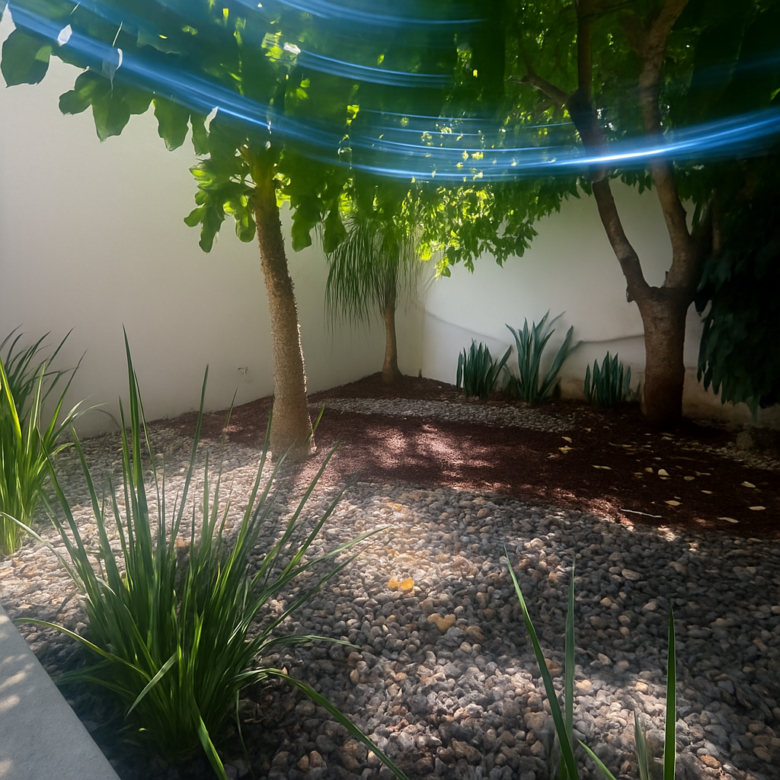 **Renta Casa Espaciosa de 6 Recámaras en Excelente Ubicación Comercial – Col. Volcanes**