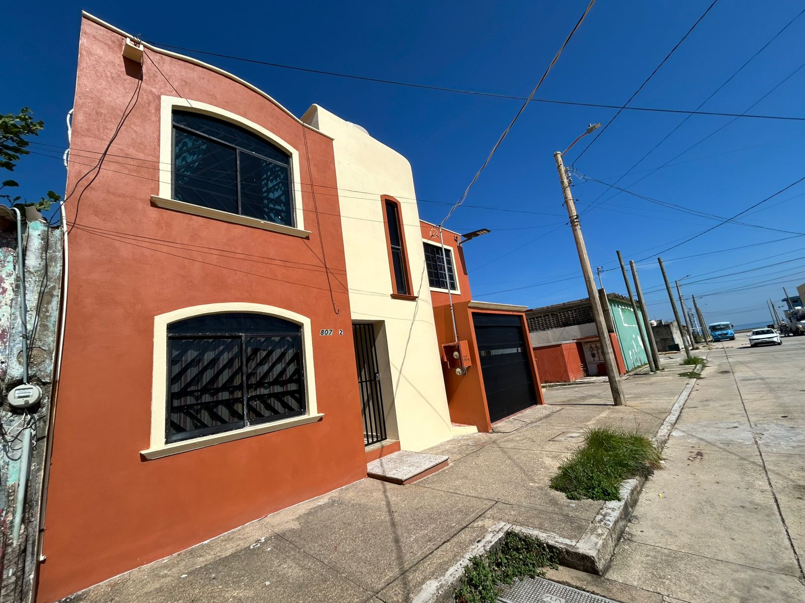 INM-009-CVB Bocanegra (1) Residencia Urbana | Seguridad de Privada con Entrada Independiente