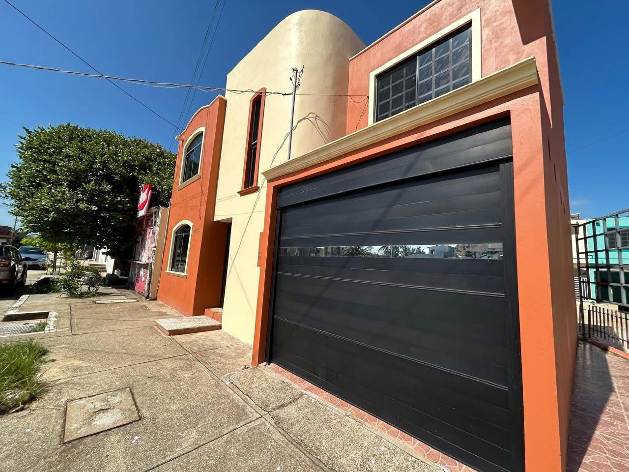 INM-009-CVB Bocanegra (5) Residencia Urbana | Seguridad de Privada con Entrada Independiente