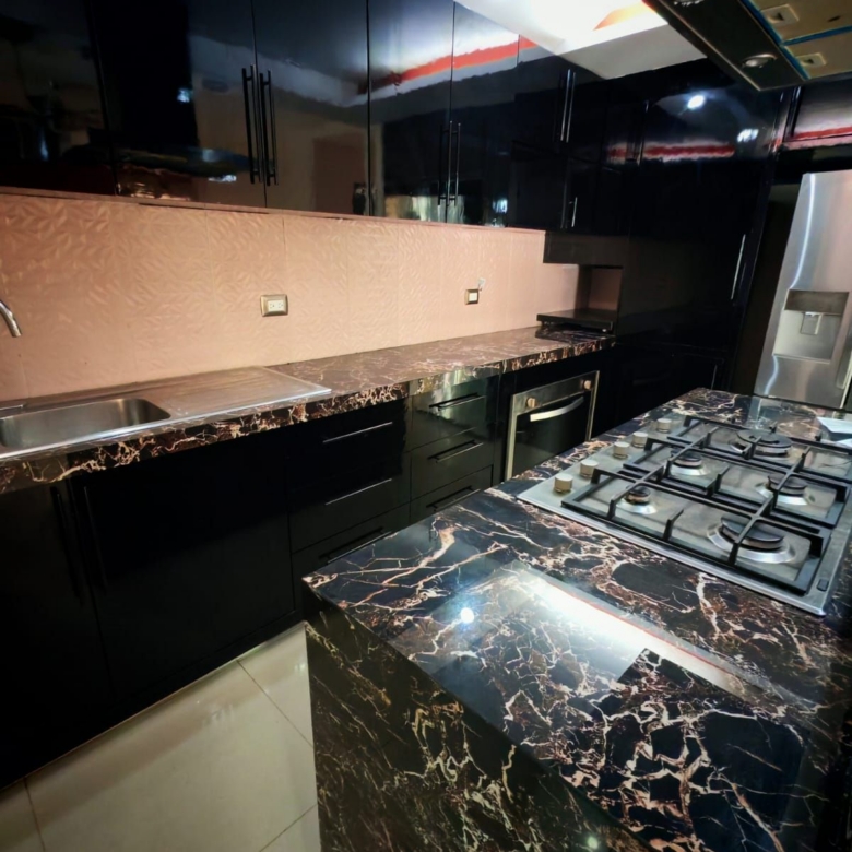 Residencia de Lujo con Alberca, Estudio y Oficina Independiente l Col. Paraíso