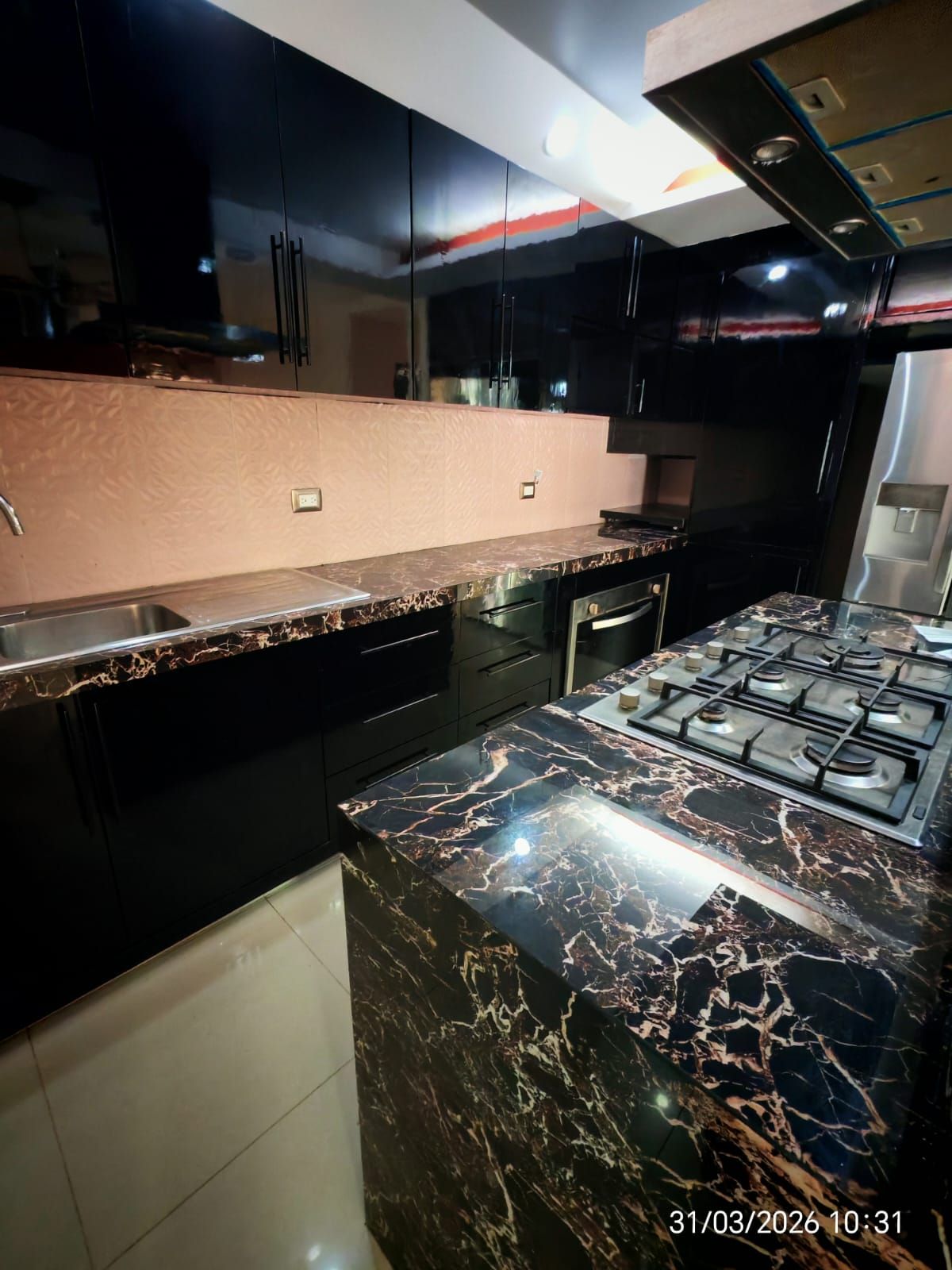 Residencia de Lujo con Alberca, Estudio y Oficina Independiente l Col. Paraíso