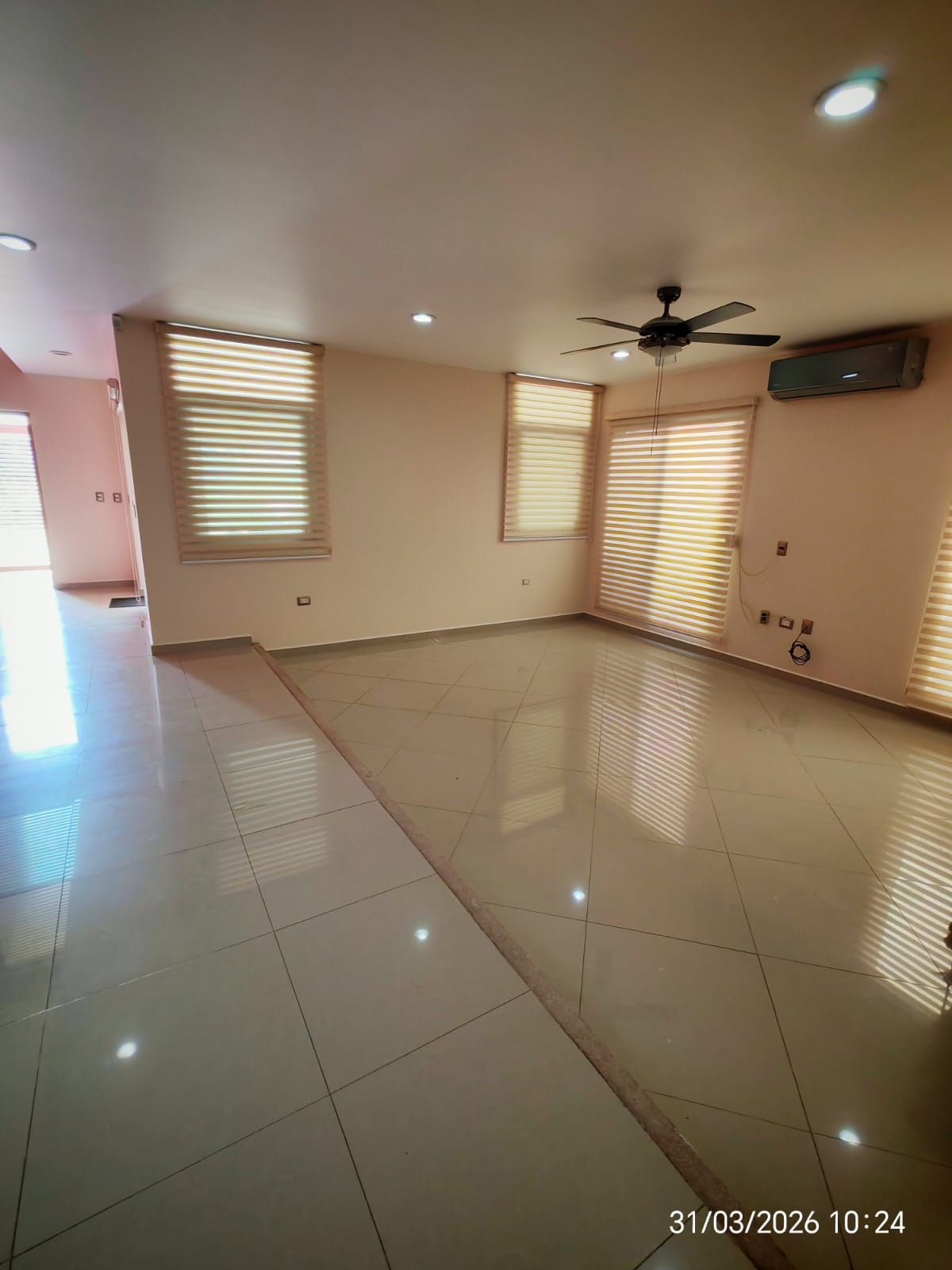 Residencia de Lujo con Alberca, Estudio y Oficina Independiente l Col. Paraíso