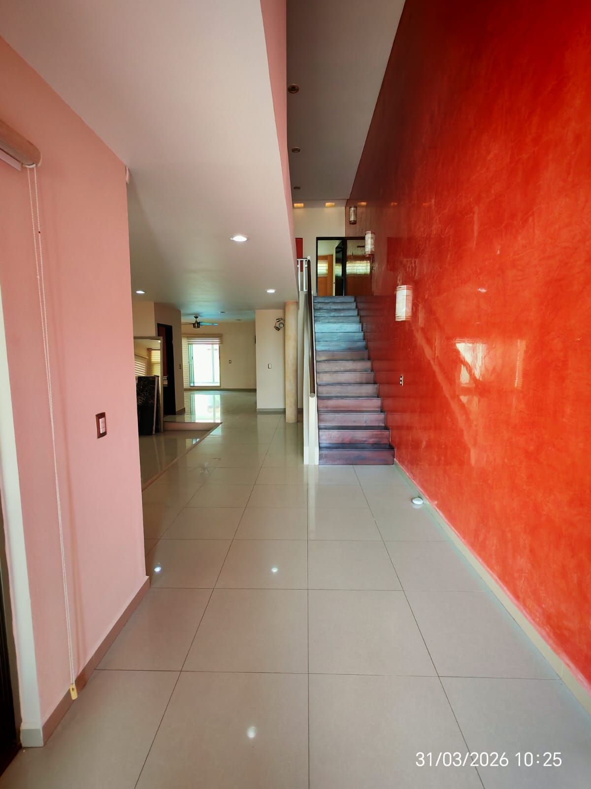 Residencia de Lujo con Alberca, Estudio y Oficina Independiente l Col. Paraíso