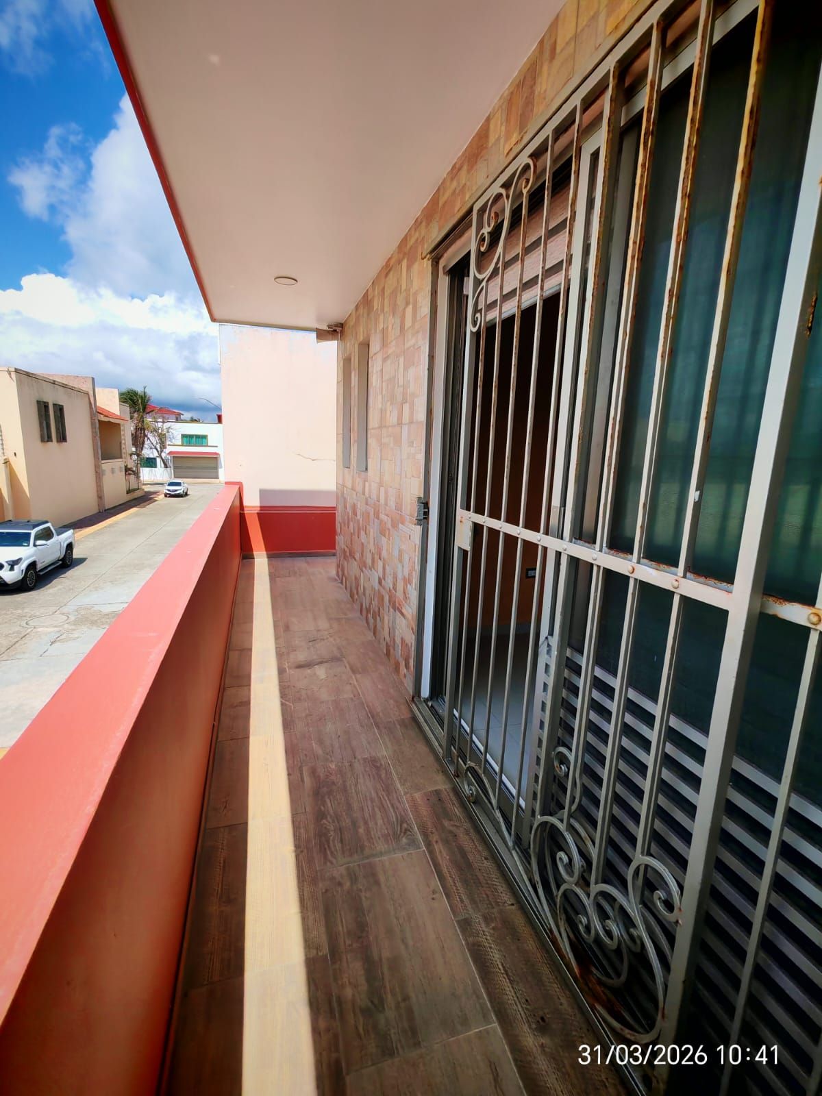 Residencia de Lujo con Alberca, Estudio y Oficina Independiente l Col. Paraíso