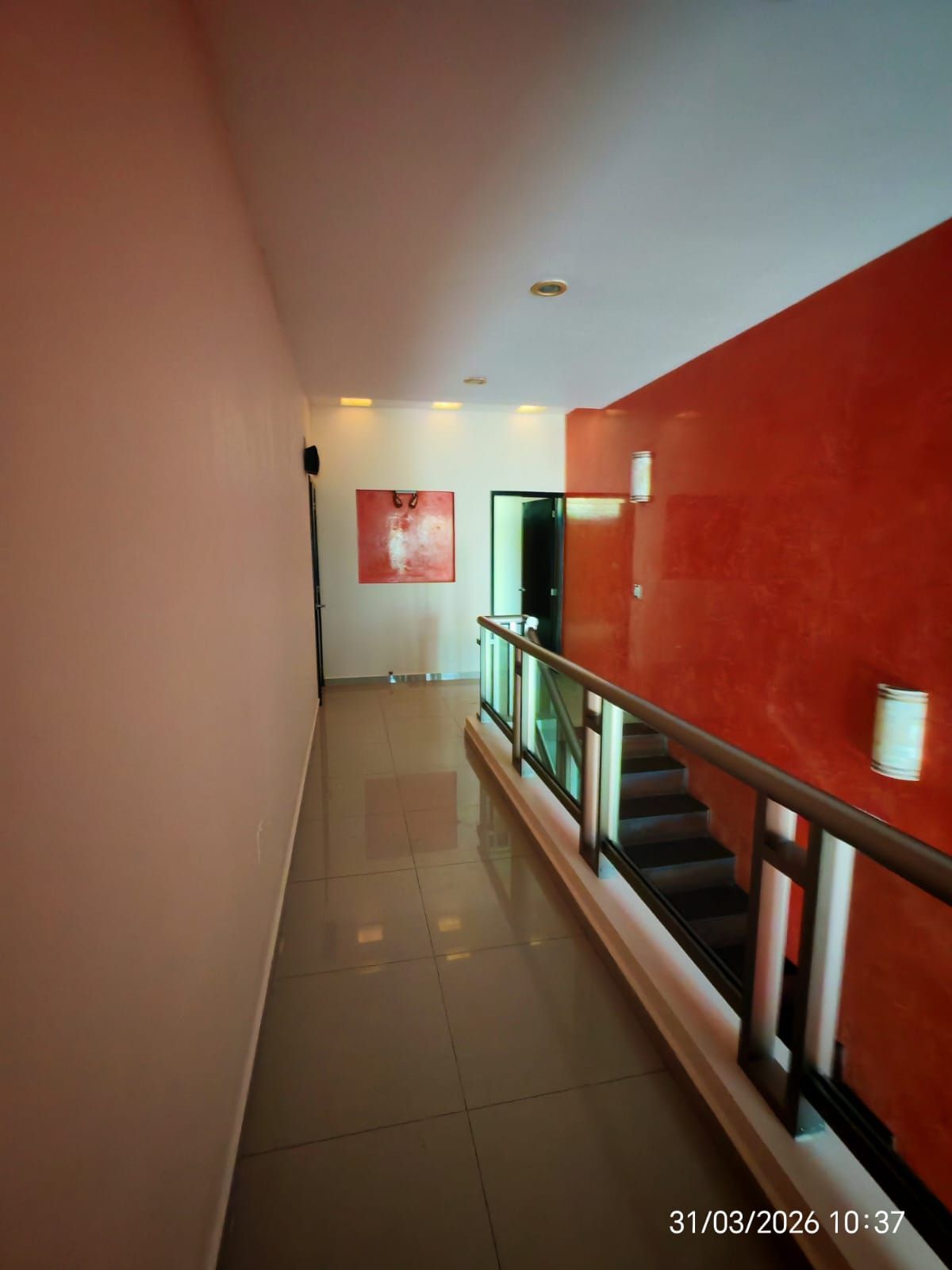 Residencia de Lujo con Alberca, Estudio y Oficina Independiente l Col. Paraíso