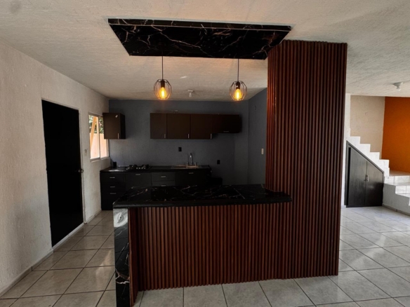 Casa en Privada Santa Fe | Fracc. Santa Martha — ¡Privacidad y Confort!