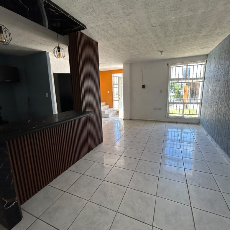 Casa en Privada Santa Fe | Fracc. Santa Martha — ¡Privacidad y Confort!