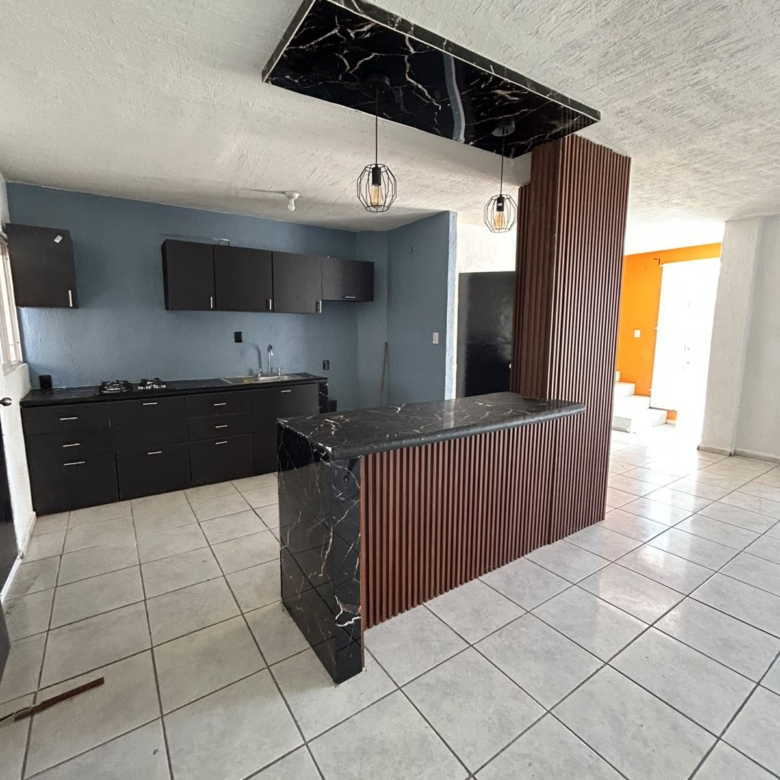 Casa en Privada Santa Fe | Fracc. Santa Martha — ¡Privacidad y Confort!