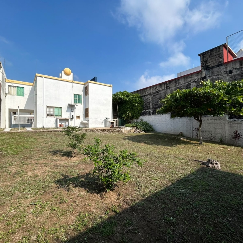 Residencia de Gran Escala y Estructura Impecable en Col. Petrolera | 540 m² de Terreno