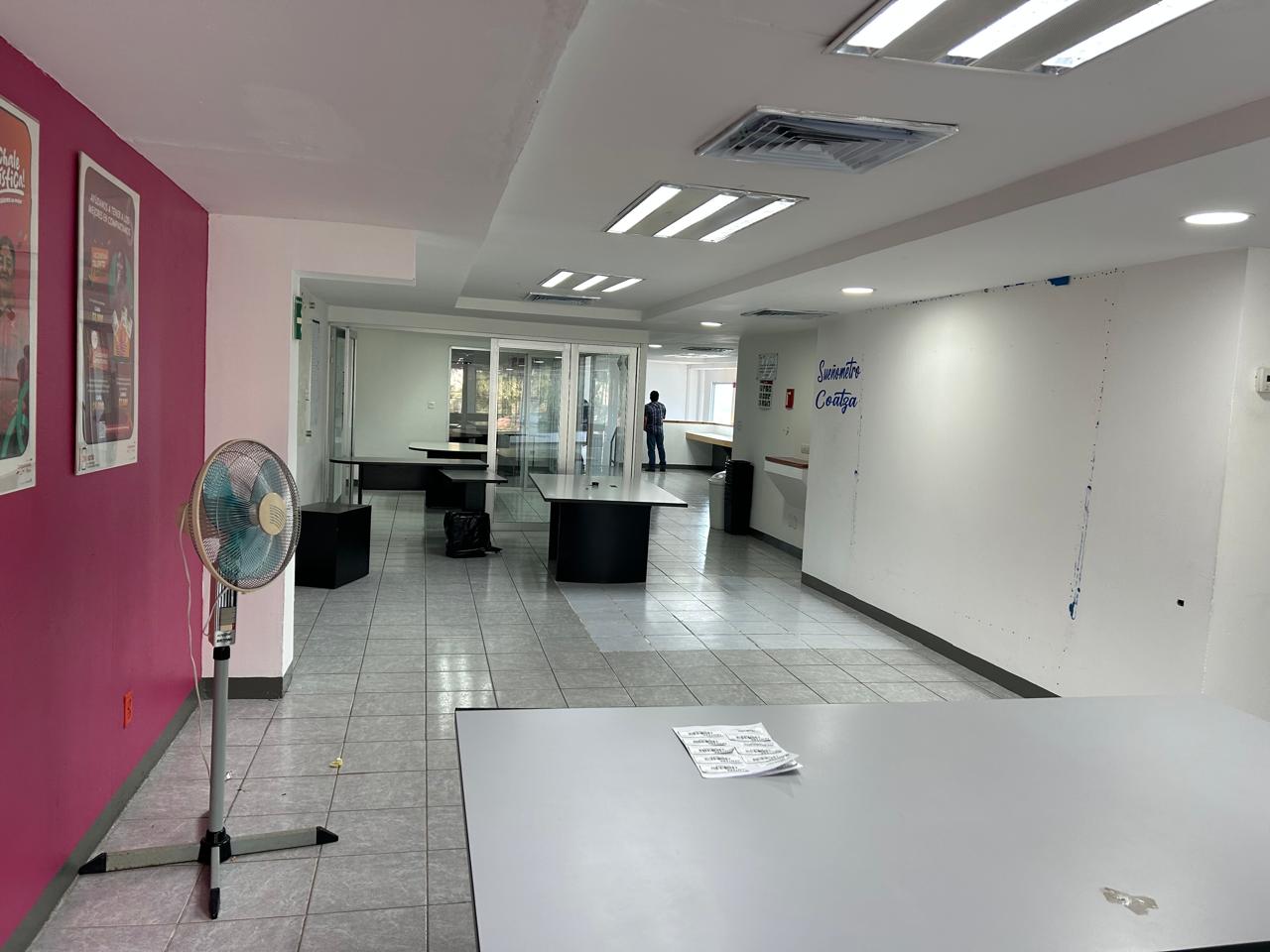 Local 450 m2 Av Independencia (2) Local comercial 450 m² (2 disponibles) l Excelente ubicación
