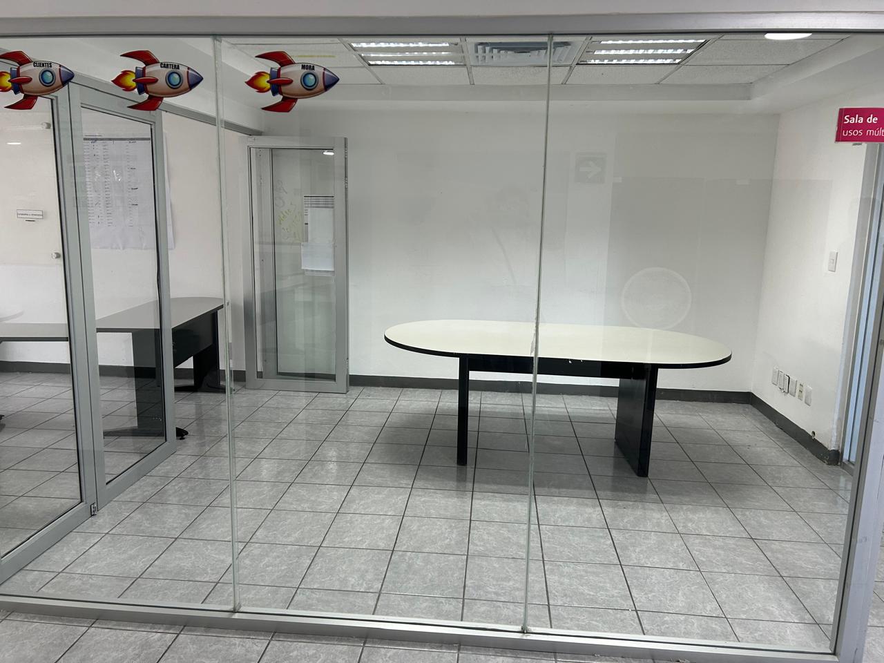 Local 450 m2 Av Independencia (5) Local comercial 450 m² (2 disponibles) l Excelente ubicación