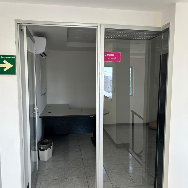 Local comercial 450 m² (2 disponibles) l Excelente ubicación