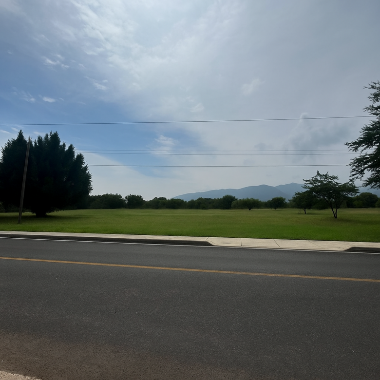 Terreno de 1096 m2 En carretera a San Agustin Yatareni