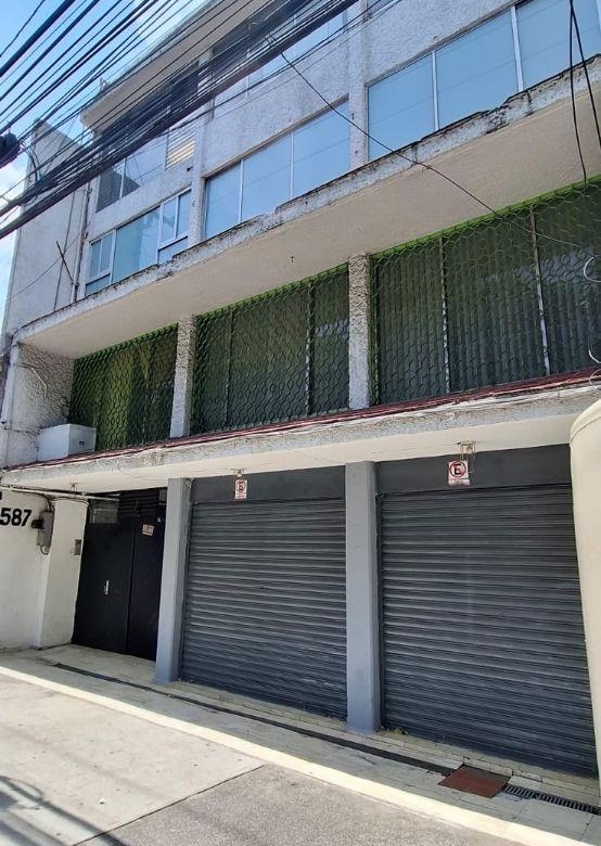 Departamento en Venta con Gran Ubicación en Av Taxqueña