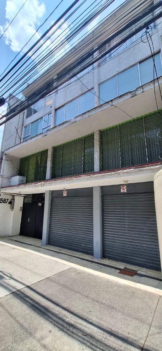 Departamento en Venta con Gran Ubicación en Av Taxqueña