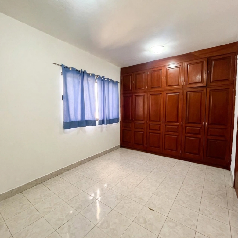 CASA Y EDIFICIO DE DEPARTAMENTOS EN RENTA EN LA COLONIA ALEMAN PARA NEGOCIO U OFICINA