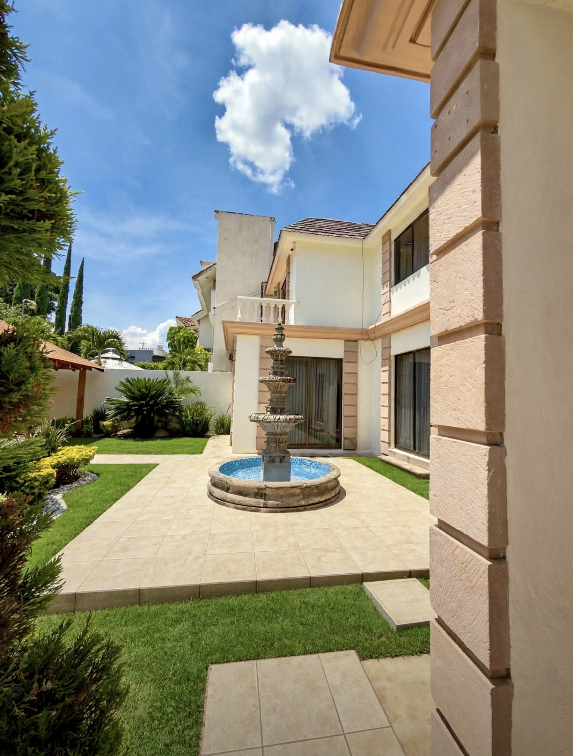 IMG_9478 Residencia en San Felipe del Agua – 4 Suites – Uso Hotel Boutique – $35 MDP – Retorno de inversion inmediato