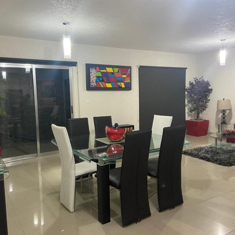 Exclusiva Casa Amueblada en Renta | Fracc. Real Campestre
