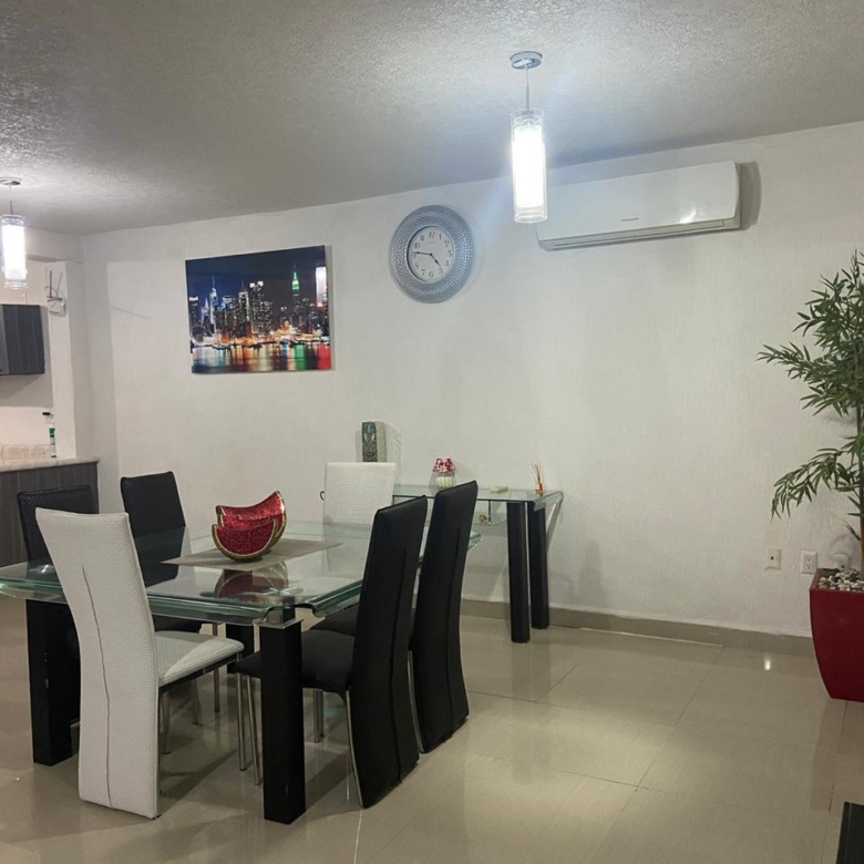 Exclusiva Casa Amueblada en Renta | Fracc. Real Campestre