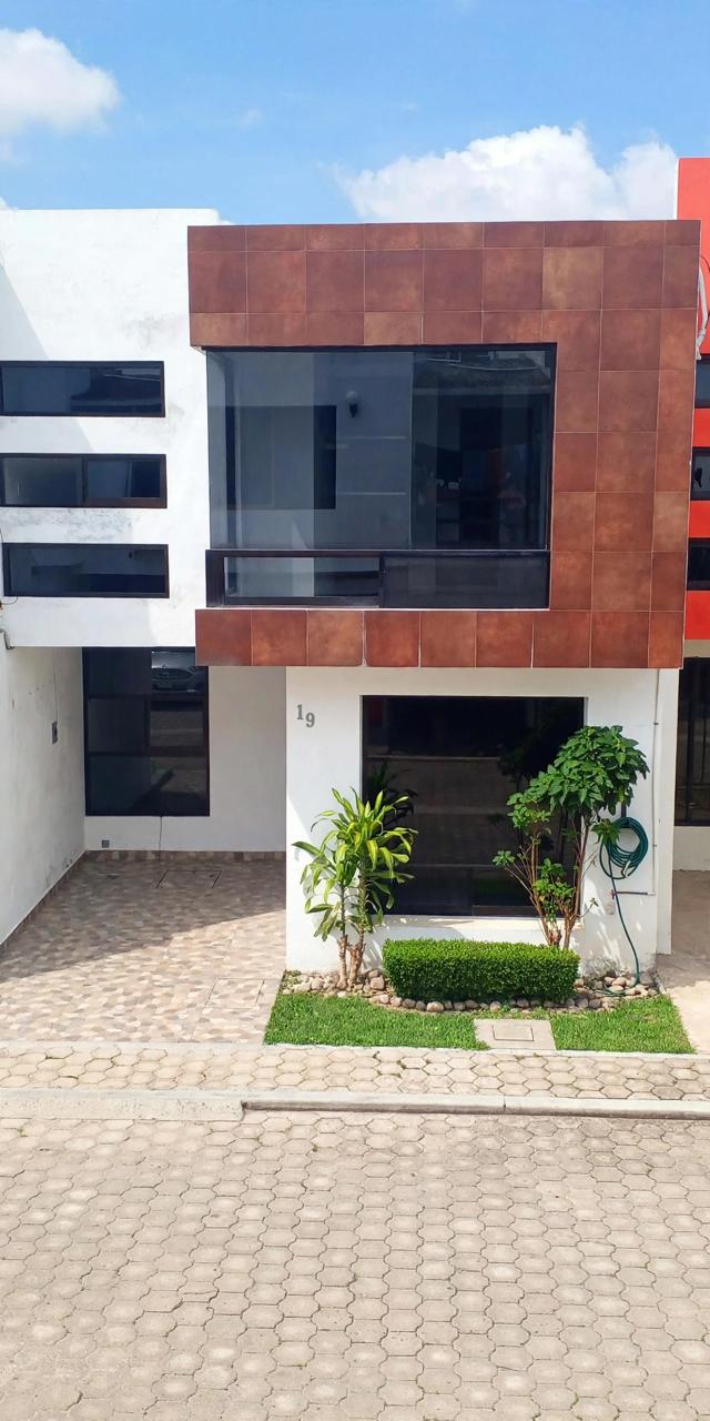 CASA EN FRAC VALLE BENAIA EN VENTA -SAN SEBASTIAN TUTLA -3 RECAMARAS + ESTUDIO