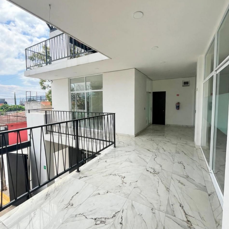 LOCAL 27 M2 VOLCANES – EDIFICIO NUEVO 1ER NIVEL -$13,000
