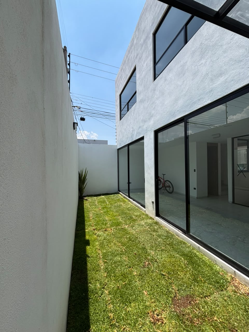 Casa nueva en conjunto privado, cerrada “Sn Jose” Xilotzingo, *Escrituración inmediata*