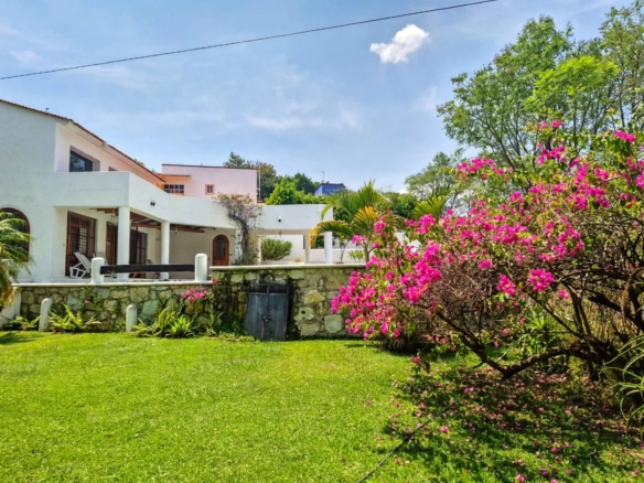 Casa en venta en Club de Golf – San Agustin Etla, Oaxaca – 2 Recamaras – Alberca Privada